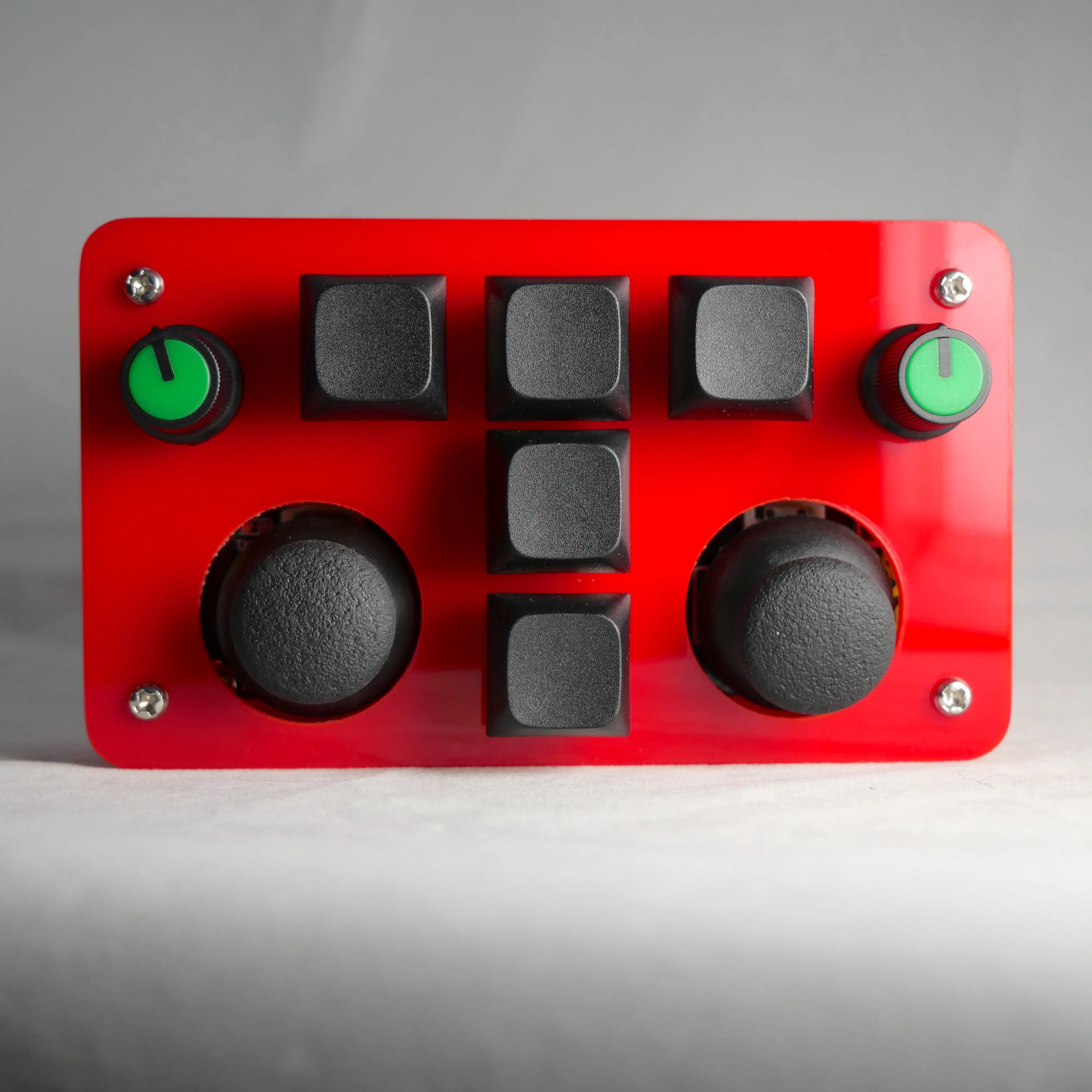 madMidi Red programmable MIDI controller